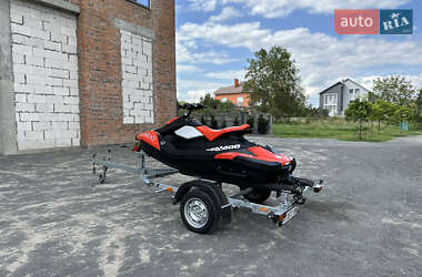 Гідроцикл спортивний BRP Spark 2017 в 