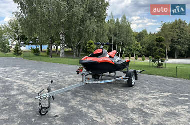 Гідроцикл спортивний BRP Spark 2017 в 