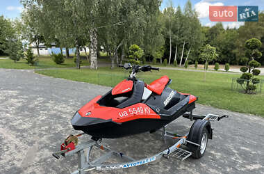 Гідроцикл спортивний BRP Spark 2017 в 