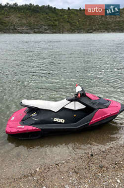 Гидроцикл туристический BRP Spark 2014 в 
