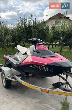 Гидроцикл спортивный BRP Spark 2014 в Киеве