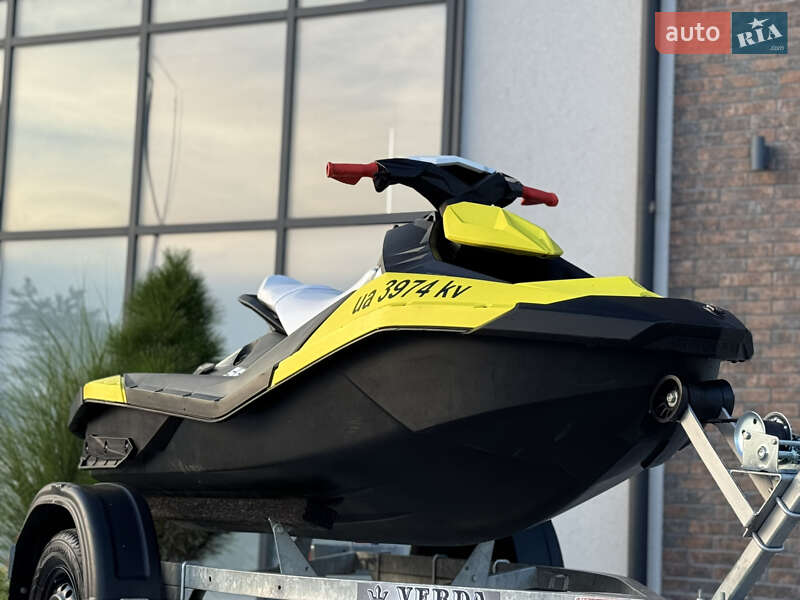 Гидроцикл спортивный BRP Spark 2016 в Тернополе