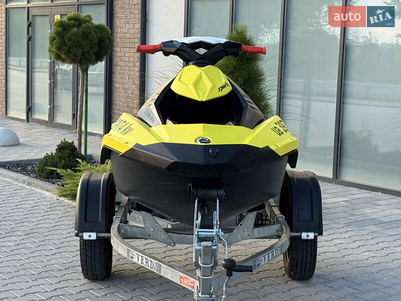 Гидроцикл спортивный BRP Spark 2016 в Тернополе