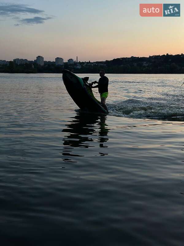 Гідроцикл туристичний BRP Spark 2019 в Харкові фото 12 Гідроцикл туристичний BRP Spark 2019 в Харкові