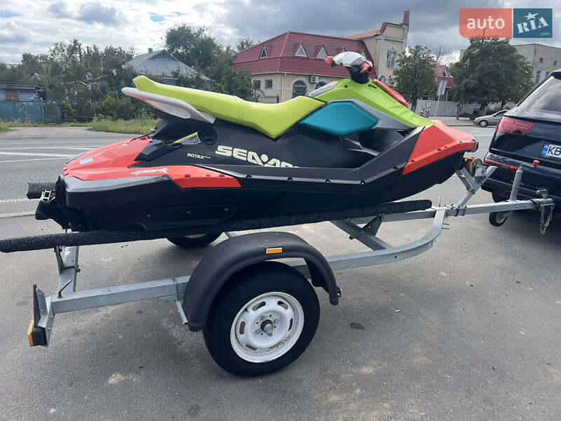 Гідроцикл спортивний BRP Spark 2018 в Летичіві