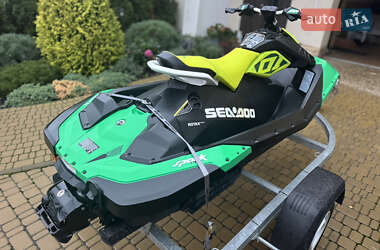 Гидроцикл спортивный BRP Spark 2020 в 