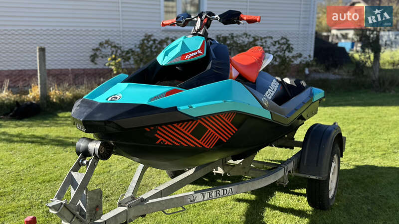 Гідроцикл спортивний BRP Spark 2017 в Житомирі фото Гідроцикл спортивний BRP Spark 2017 в Житомирі