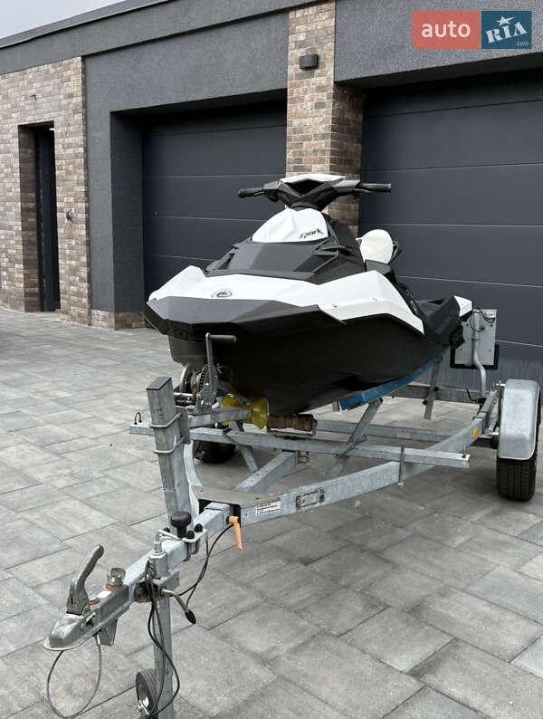 Гидроцикл спортивный BRP Spark 2014 в Днепре