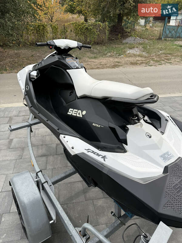 Гидроцикл спортивный BRP Spark 2014 в Днепре