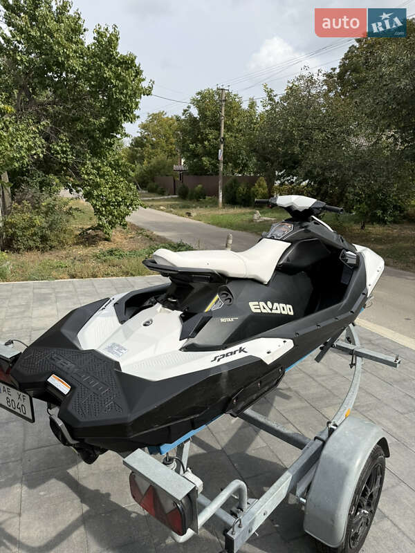 Гидроцикл спортивный BRP Spark 2014 в Днепре