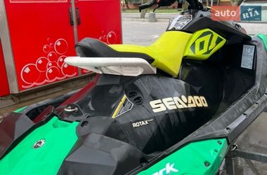 Гидроцикл спортивный BRP Spark 2020 в Ладыжине фото 6 Гидроцикл спортивный BRP Spark 2020 в Ладыжине