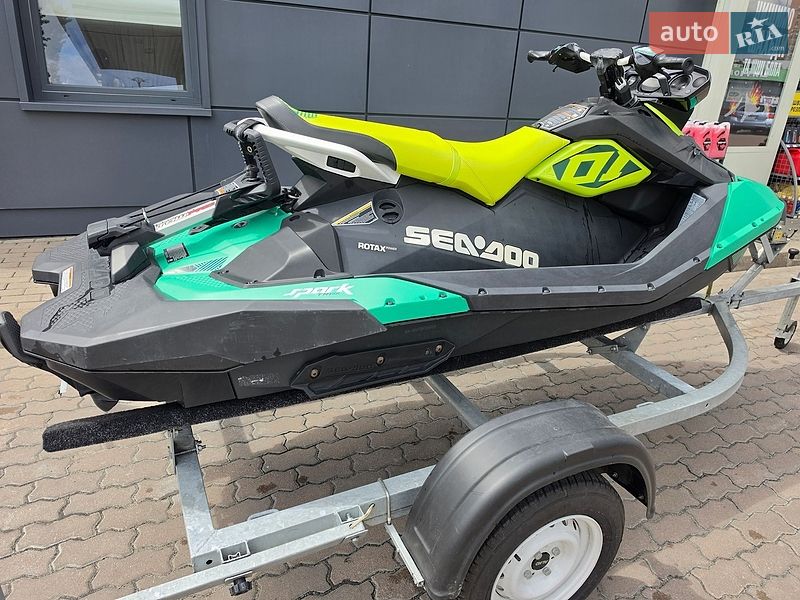 Гидроцикл спортивный BRP Spark 2020 в Киеве
