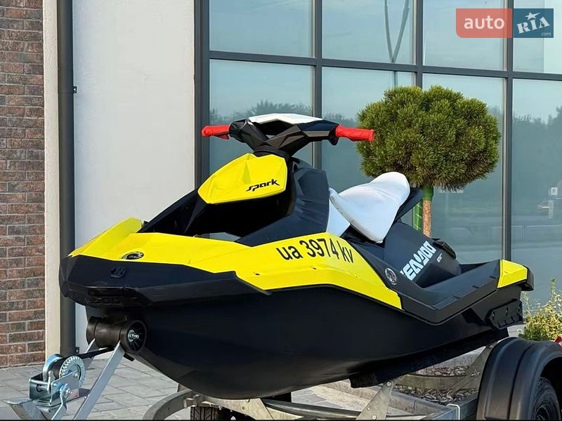 Гидроцикл спортивный BRP Spark 2016 в Хмельницком фото 2 Гидроцикл спортивный BRP Spark 2016 в Хмельницком