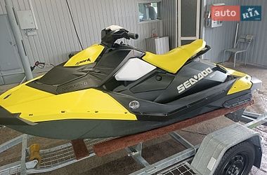 Гидроцикл туристический BRP Spark 2017 в Кременчуге фото 2 Гидроцикл туристический BRP Spark 2017 в Кременчуге
