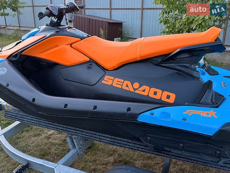 Гидроцикл туристический BRP Spark 2026 в Киеве