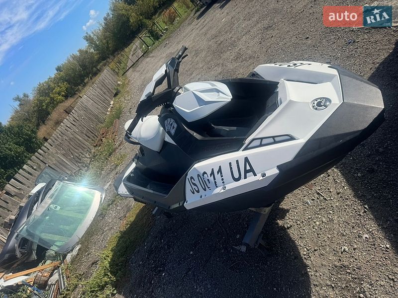 Гидроцикл спортивный BRP Spark 2014 в Днепре