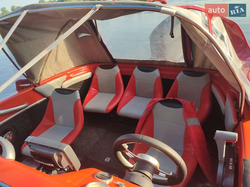 Катер BRP Speedster 2003 в Кременчуці