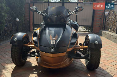Трицикл BRP Spyder 2011 в 