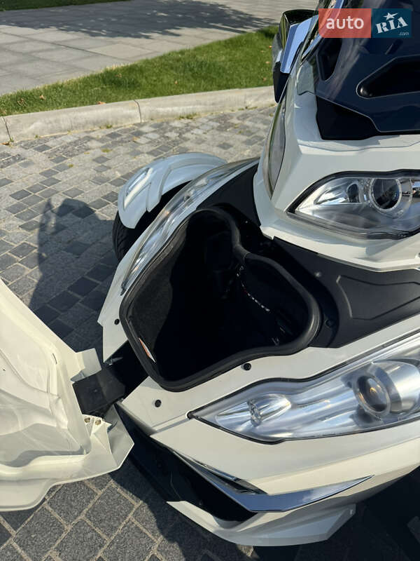 Трицикл BRP Spyder 2016 в Дніпрі