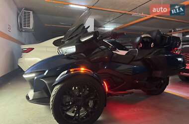 Трицикл BRP Spyder 2020 в 