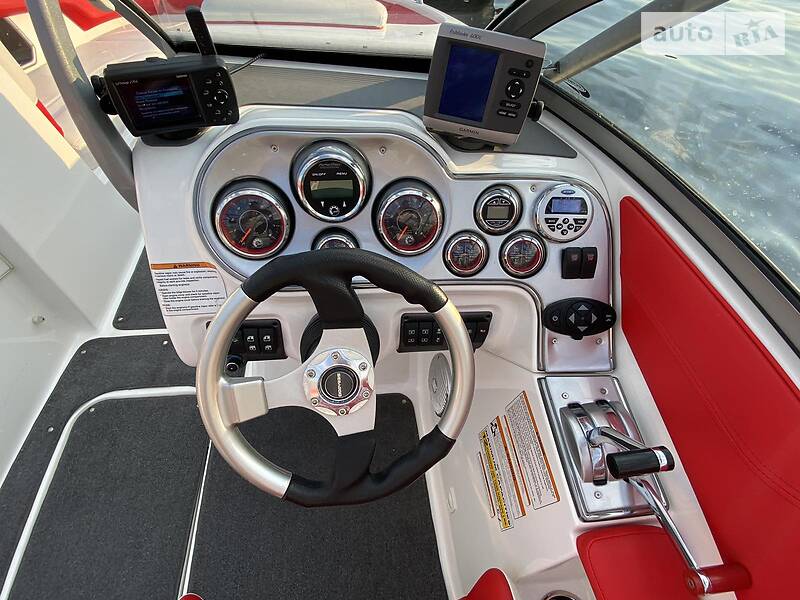 Катер BRP Wake 2010 в Киеве
