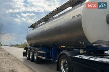 Цистерна напівпричіп BSL STC-1M 1988 в Новому Бузі