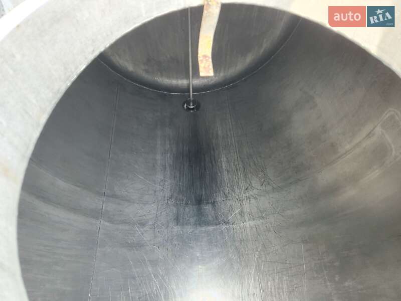 Цистерна полуприцеп BSLT STC 1999 в Ромнах