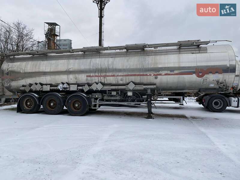 Цистерна напівпричіп BSLT STC 1994 в Кропивницькому фото 4 Цистерна напівпричіп BSLT STC 1994 в Кропивницькому