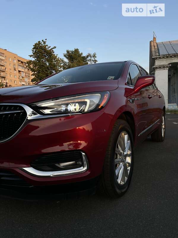 Позашляховик / Кросовер Buick Enclave 2018 в Києві