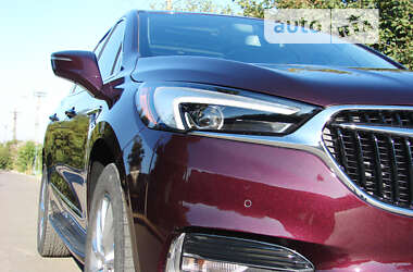 Внедорожник / Кроссовер Buick Enclave 2018 в 