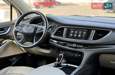 Позашляховик / Кросовер Buick Enclave 2018 в 