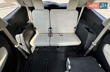 Позашляховик / Кросовер Buick Enclave 2018 в 