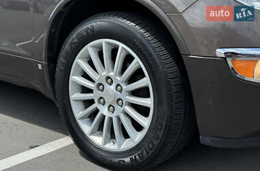 Внедорожник / Кроссовер Buick Enclave 2008 в 