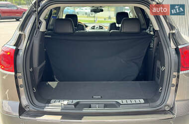Внедорожник / Кроссовер Buick Enclave 2008 в 