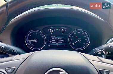 Позашляховик / Кросовер Buick Enclave 2019 в 