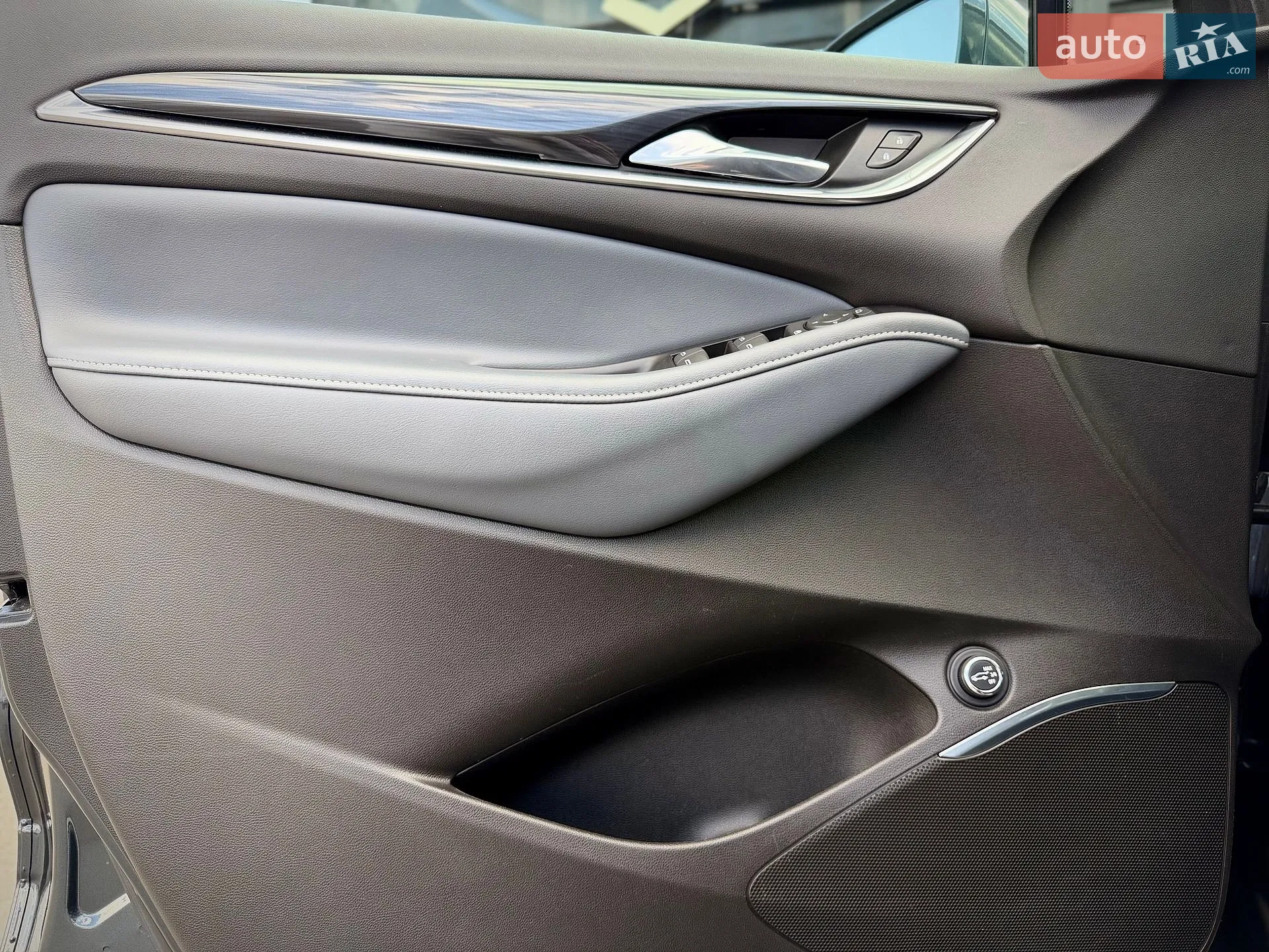 2017 Buick Enclave - мініатюра 19