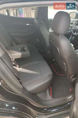 Внедорожник / Кроссовер Buick Encore GX 2020 в 