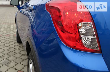 Внедорожник / Кроссовер Buick Encore 2016 в 