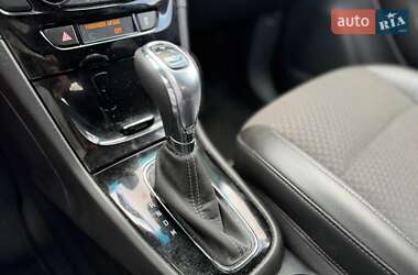 Внедорожник / Кроссовер Buick Encore 2017 в 