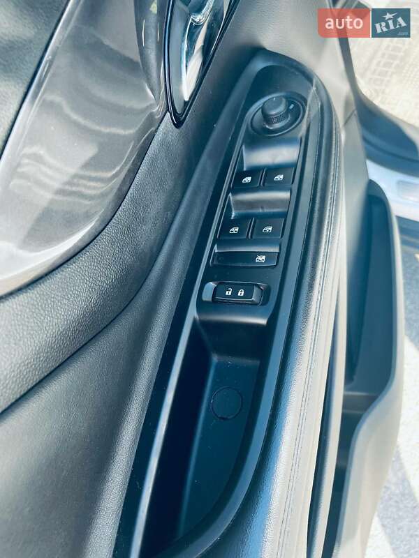 Хетчбек Buick Encore 2019 в Дніпрі