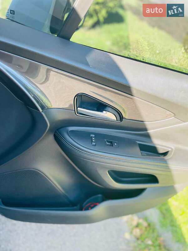 Хетчбек Buick Encore 2019 в Дніпрі