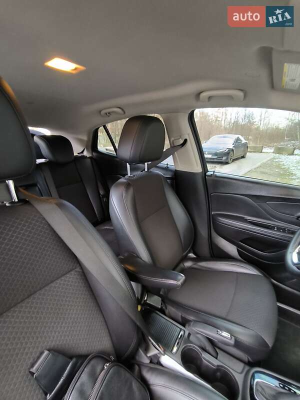 Позашляховик / Кросовер Buick Encore 2019 в Чернівцях