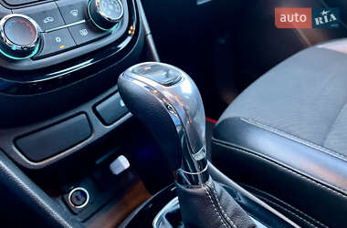 Позашляховик / Кросовер Buick Encore 2013 в 