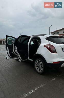 Позашляховик / Кросовер Buick Encore 2016 в 