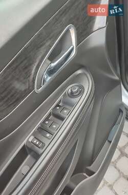 Позашляховик / Кросовер Buick Encore 2013 в 