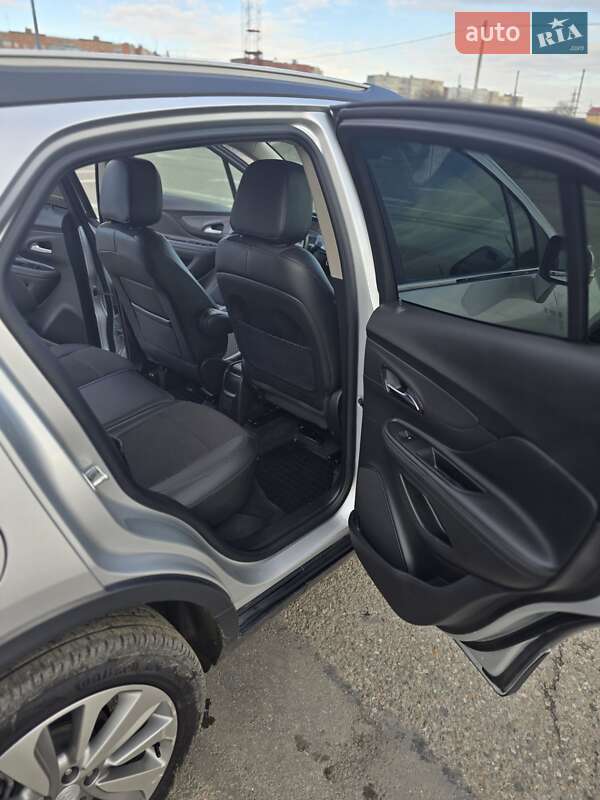 Позашляховик / Кросовер Buick Encore 2019 в Чернівцях