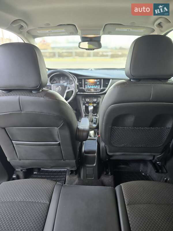 Позашляховик / Кросовер Buick Encore 2019 в Чернівцях