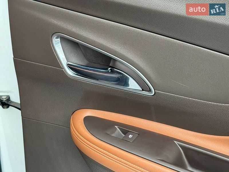 Позашляховик / Кросовер Buick Encore 2016 в Стрию
