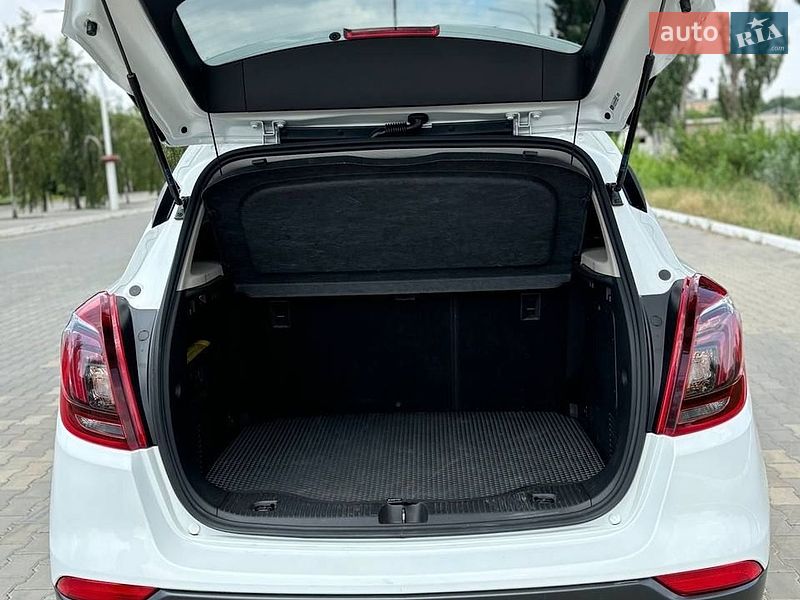 Buick Encore, фото з оголошення
