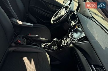 Позашляховик / Кросовер Buick Encore 2016 в Львові